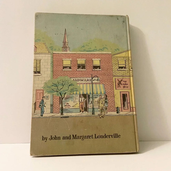 Vintage 1962 The Little World  on Maple Street Book Ex Library Book Hardcover - Picture 2 of 14